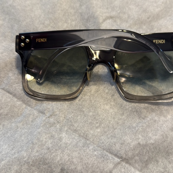 Fendi ladies  green sunglasses with FF on the lenses main image 6